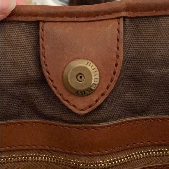 Auth Burberry Smoked Check Northfield Tote - Picture 3 of 16